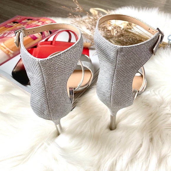 Jewel Badgley Mischka Rihanna Stiletto Sandal - Picture 6 of 11